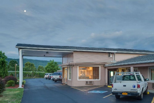 Travel Inn image 24